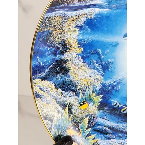 Underwater Paradise Sunlit Glow Year 1991 Porcelain 8" Home Decor Plate Robert - Picture 4 of 11